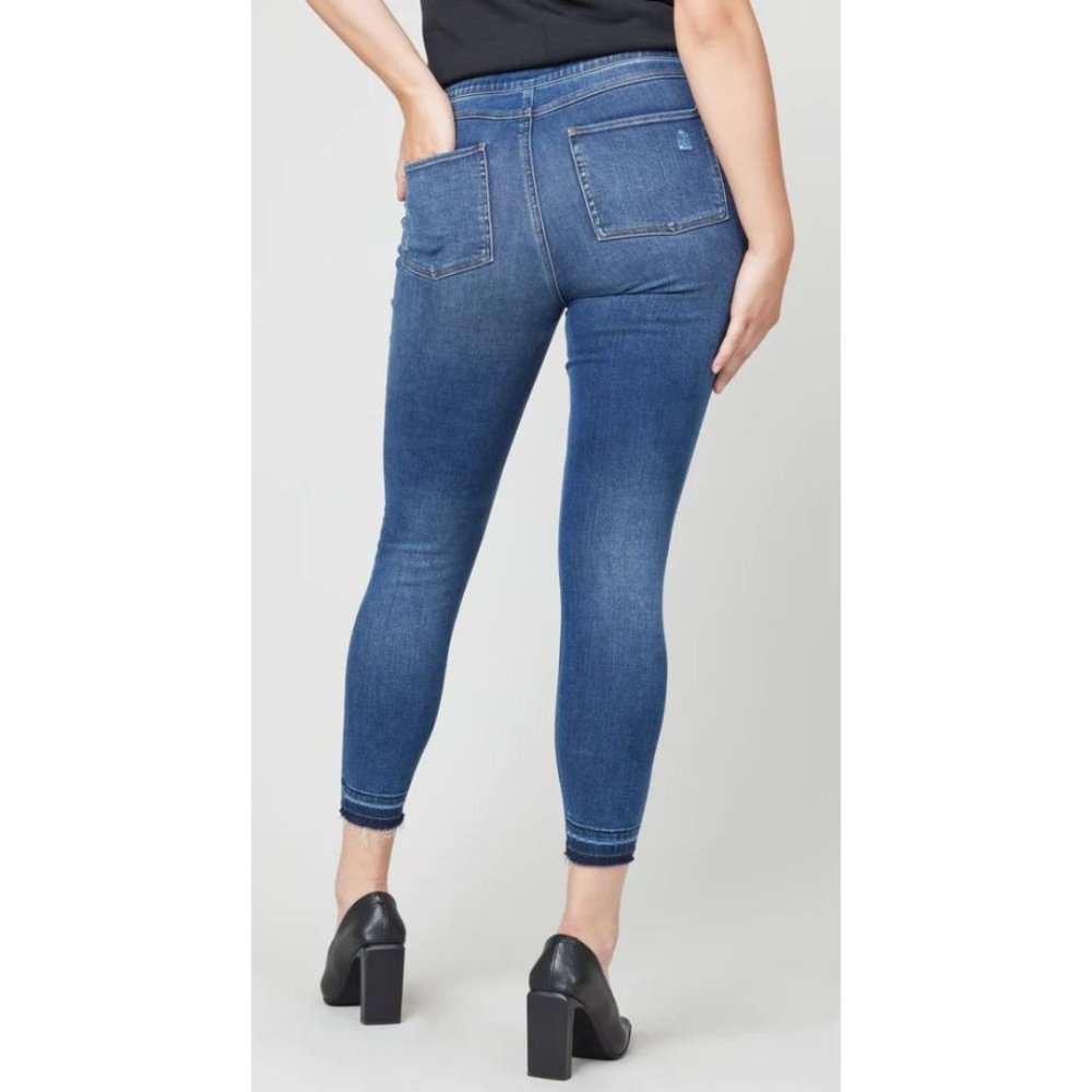 Spanx Distressed Ankle Skinny Jeans Medium Wash Pull On Size‎ M 20203R $98 - Picture 2 of 12